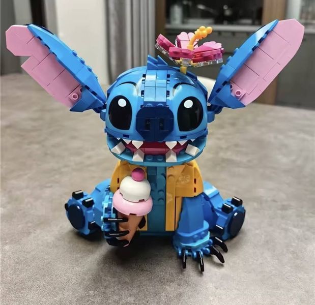 Конструктор Disney Classic Стіч 730 деталей сумісний із lego-лего  КН-1009 фото